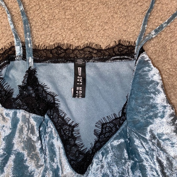 Design Lab Velvet Blue Top - small - Picture 2 of 3